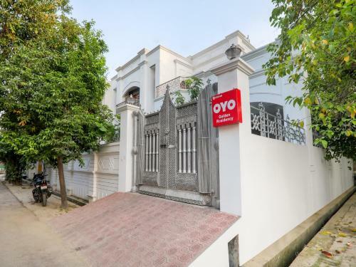 Hotel Oyo Flagship 74036 Golden Residency 2