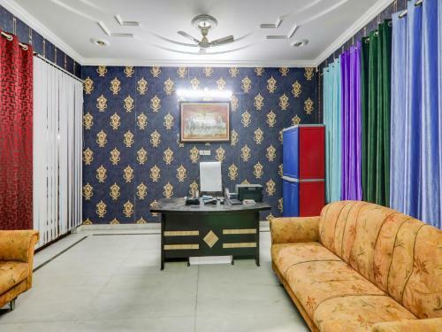 Hotel Oyo Flagship 74036 Golden Residency 2