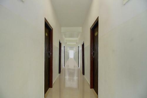 Hotel Vaccinated Staff- Oyo 14360 Park Inn