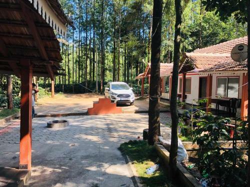 Silver Shadow Eco Stay