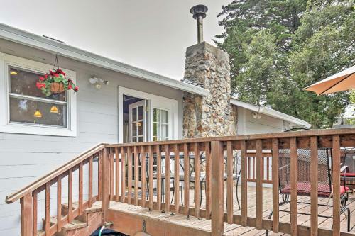 Aptos Cottage With Deck And Views, Only 2 Mi To Beach!