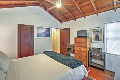 Aptos Cottage With Deck And Views, Only 2 Mi To Beach!