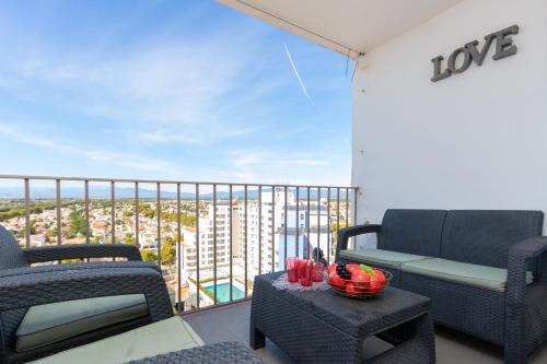 Apartamento Primera Linea de Mar, Vistas, Centro, (Silv-13)