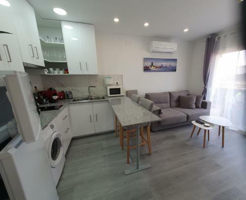 Beautiful Minimalist Apartment In Empuriabrava,spain