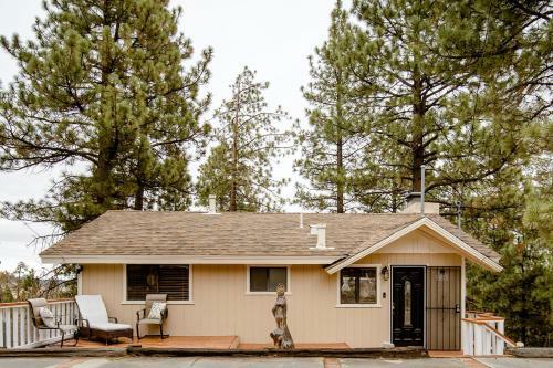 Old Hollywood Lodge-pets, Hottub-sauna, Speakeasy!