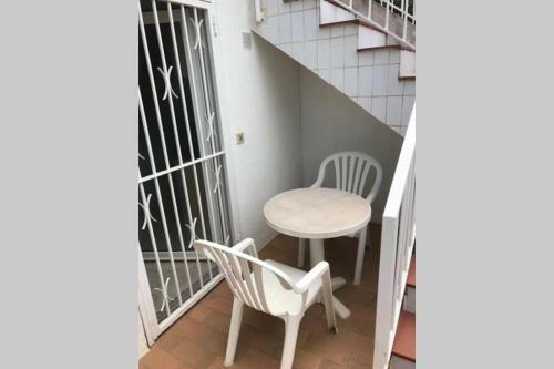 Apartamento Studio Dans Un Endroit Calme Et Discret D Empuria