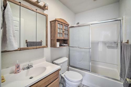 All-season Big Bear Home With Stone Fireplace!