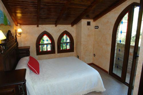Casa Rural Ermita Santa Maria de La Sierra