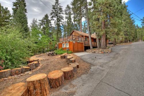 Doormat Vacation Rentals - Pine Rock Cabin