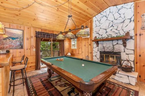 Doormat Vacation Rentals - Pine Rock Cabin
