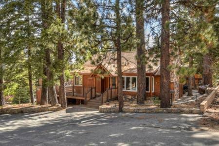 Doormat Vacation Rentals - Pine Rock Cabin