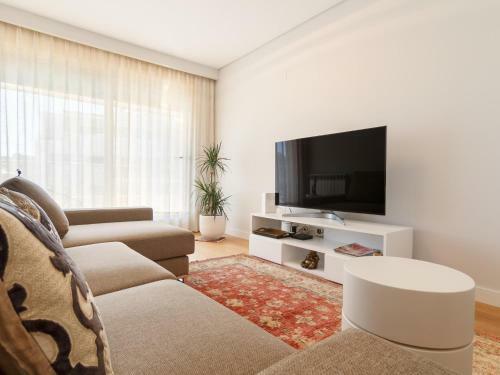 Apartamento A Estrenar Amplio Con Piscina Terraza Y Parking