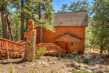 Doormat Vacation Rentals - Moonridge Mountain Manor