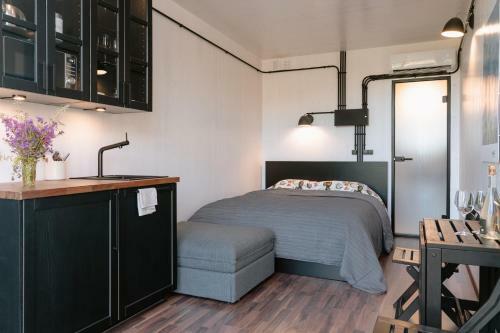 Unique & New Tiny House Getaway In The Nature