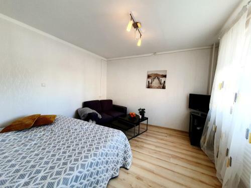 Apartamento Hea Asukohaga Hubane Korter V�rus!