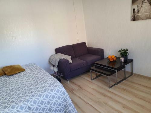 Apartamento Hea Asukohaga Hubane Korter V�rus!