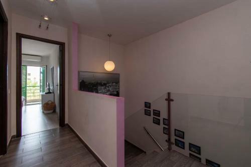 Apartamento Duplex In Las Vi�as