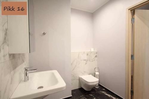 Cozy City Center Studio Apartment In P�rnu