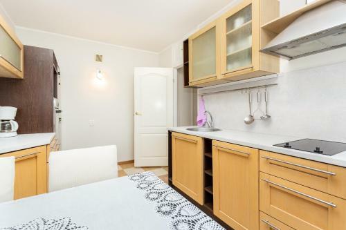 3 Room Central Apartment 90m2 Free Parking