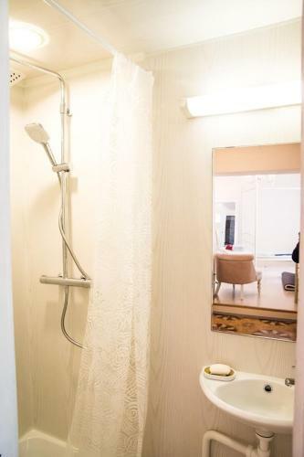 Cozy City Studio Apartment Free Parking