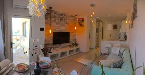 Luxury Apartment In Front Of The Beach