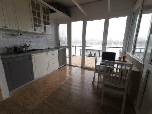 Pent.a.house / River House / Sojenica Na Savi