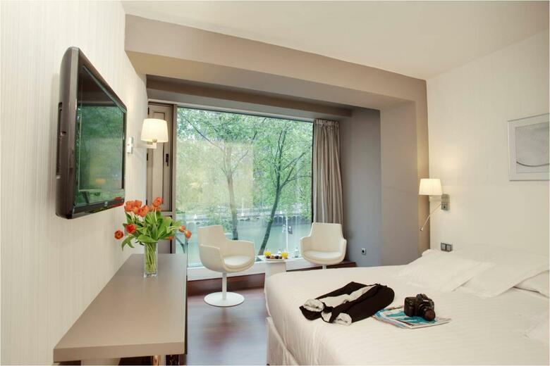 Hotel Barcel� Bilbao Nervi�n