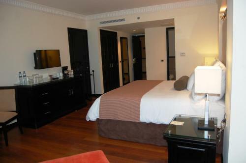 Grand Tikal Futura Hotel