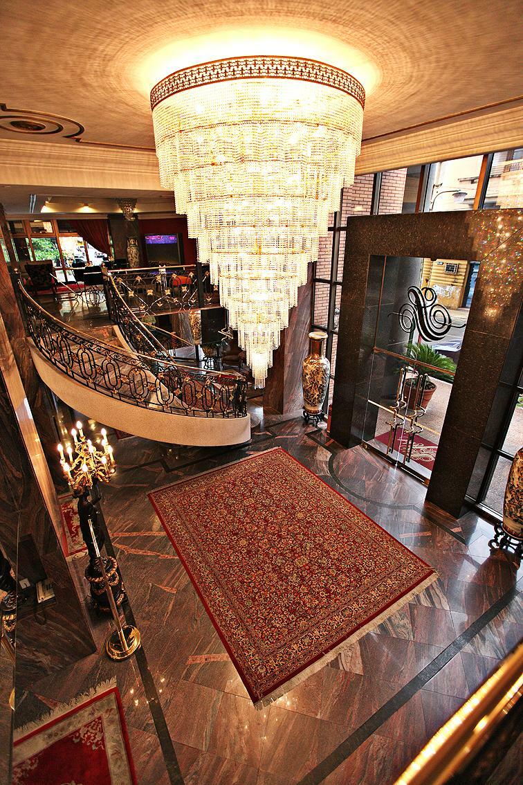 Sabe Center Hotel