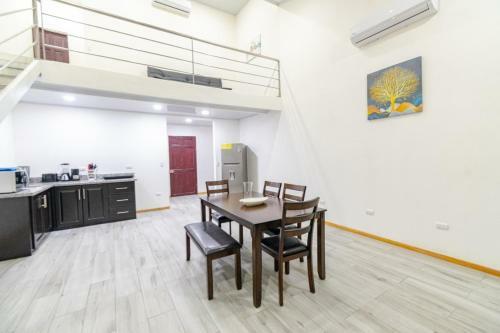 Rock Apartments,�abogados Mas�s Y Figuls