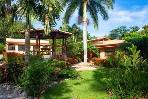New! 600 Steps From Junquillal Beach - Casa Mariposa Unit 2