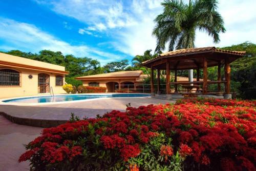 New! 600 Steps From Junquillal Beach - Casa Mariposa Unit 2