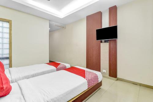 Oyo 84390 Hotel Green Grand