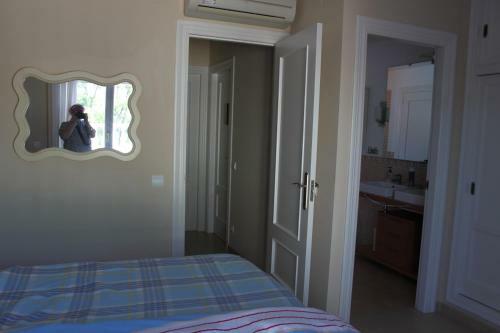 Chalet Peywand Con Piscina Comunitaria