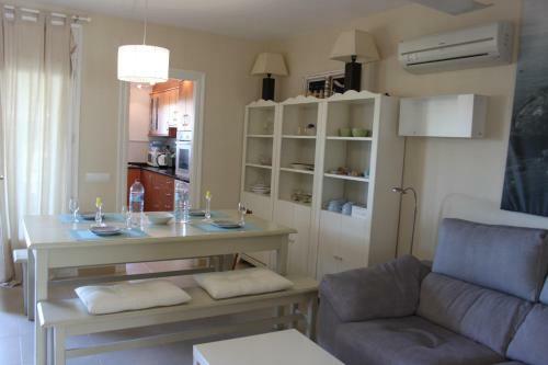 Chalet Peywand Con Piscina Comunitaria