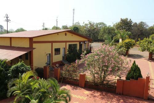 Hotel Raviraj Residency