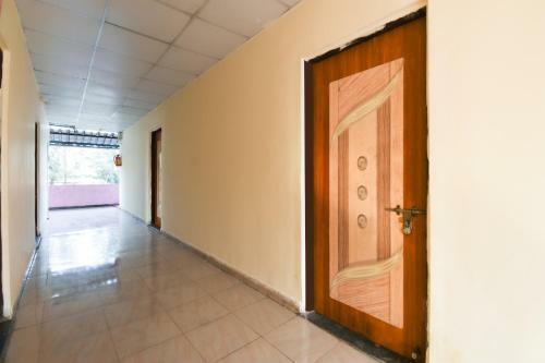 Spot On 64860 Hotel Fulora