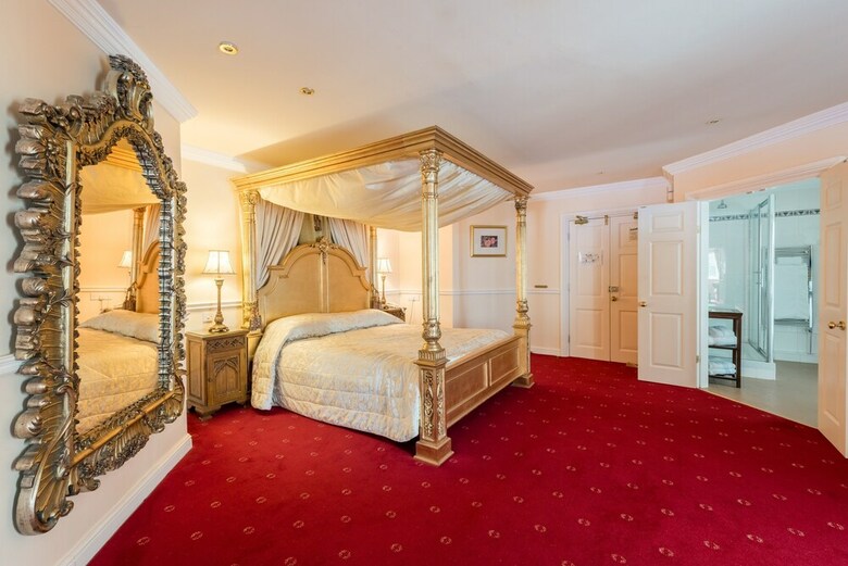 Grange Hotel