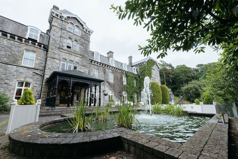 Grange Hotel