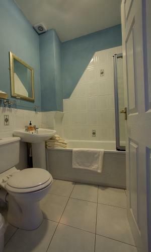 Hostal The Ascott