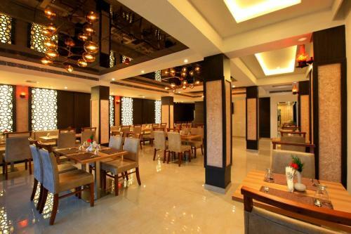 Hotel Raas Residency