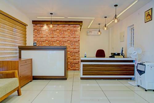 Hotel Vaccinated Staff- Capital O 74715 Phoenix Holidays