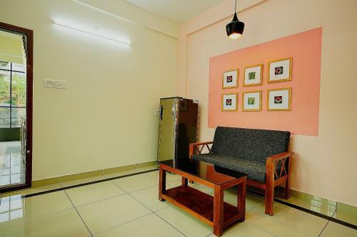 Hostal Oyo 80561 Oval Resorts