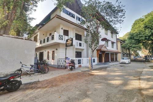 Hotel Capital O 86355 The Homestay