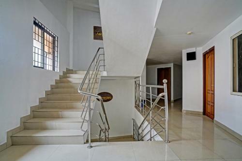 Hotel Capital O 86604 Aramam Executive Inn