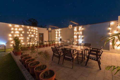 Hotel The Solitaire Express