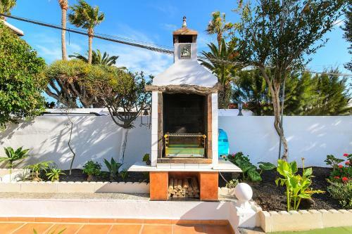 Villa Hearth Away From House. Breia