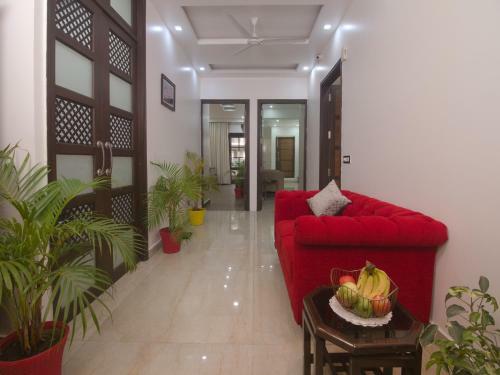 Spacious, Aesthetically Designed 3-br Apartment - 3 Mins Walk From City Center