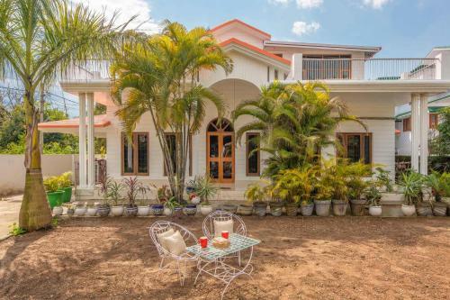 Villa Stayvista At Dusk & Dawn