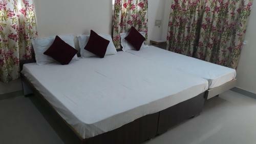 Bed & Breakfast Gurukrupa Bunglow